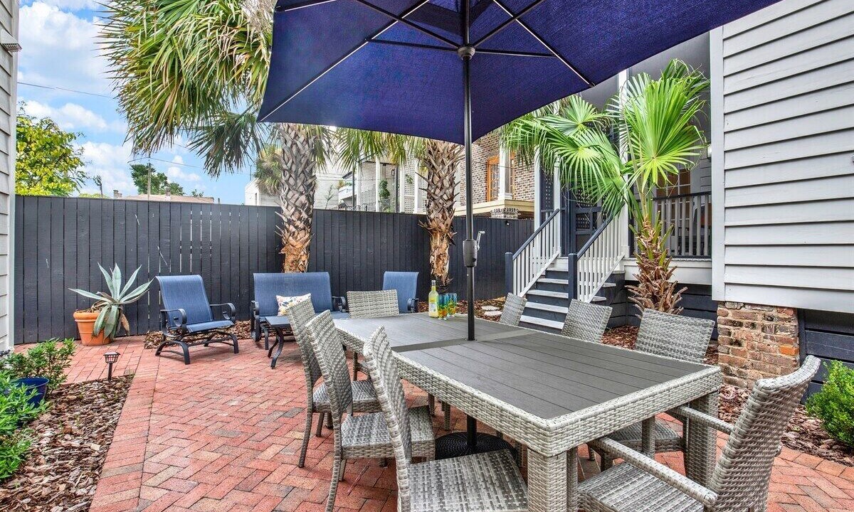 Photo of Outdoor in Savannah Victorian District