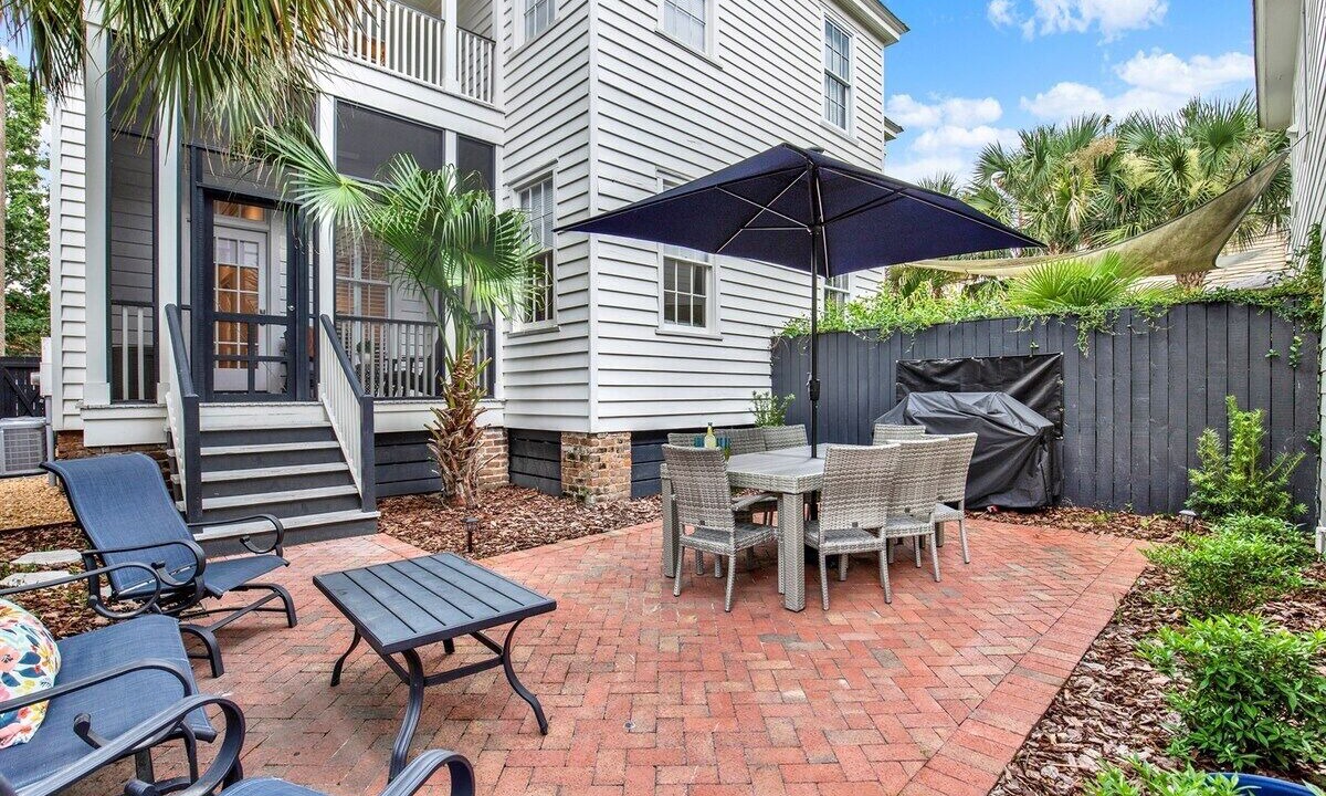 Photo of Outdoor in Savannah Victorian District