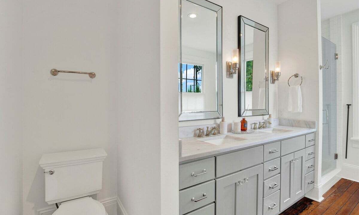 Photo of Bathroom in Savannah Victorian District