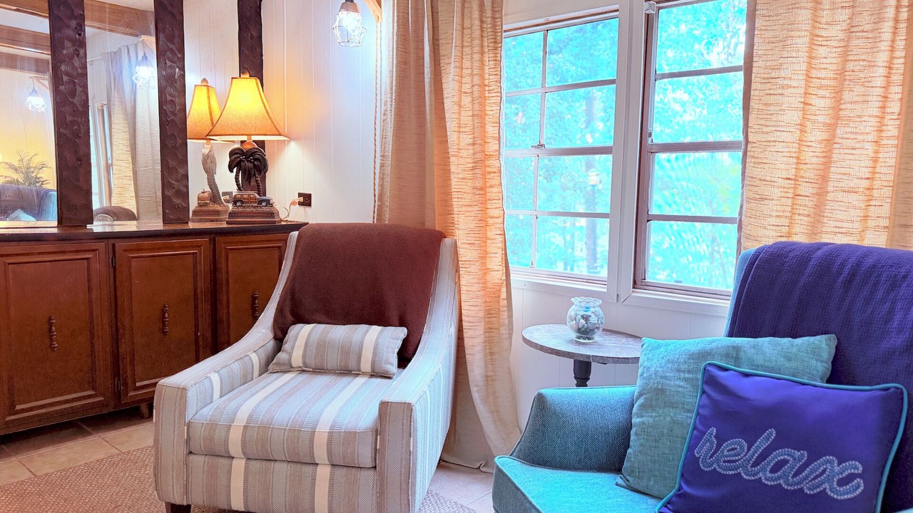 Photo of Livingroom in Jacksons' Gap