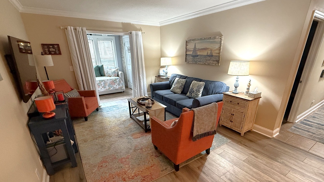 Photo of Livingroom in Saint Simons Heights