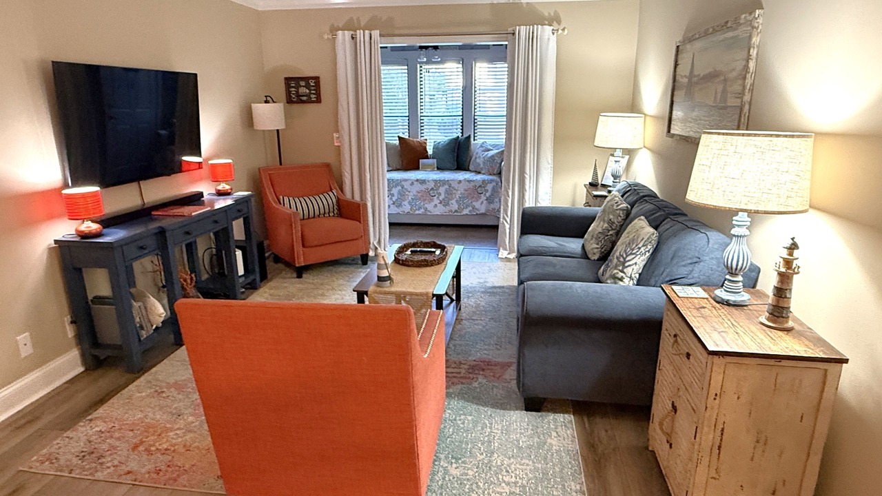 Photo of Livingroom in Saint Simons Heights