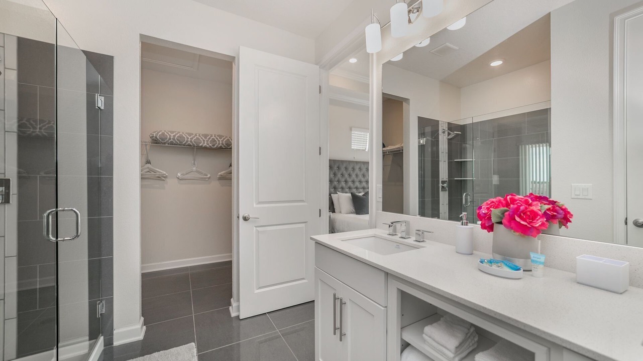 Photo of Bathroom in Bay Lake