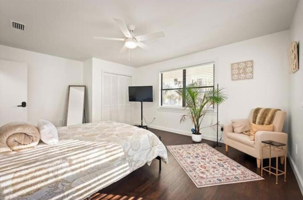 Photo of Bedroom in Englewood