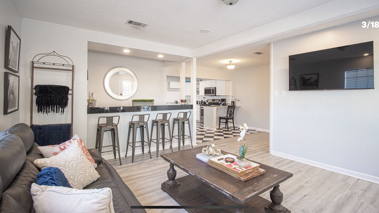 Photo of Livingroom in Biloxi