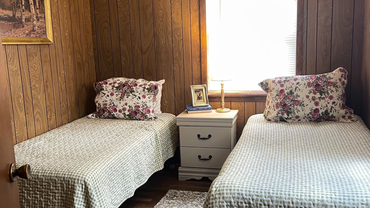 Photo of Bedroom in Moss