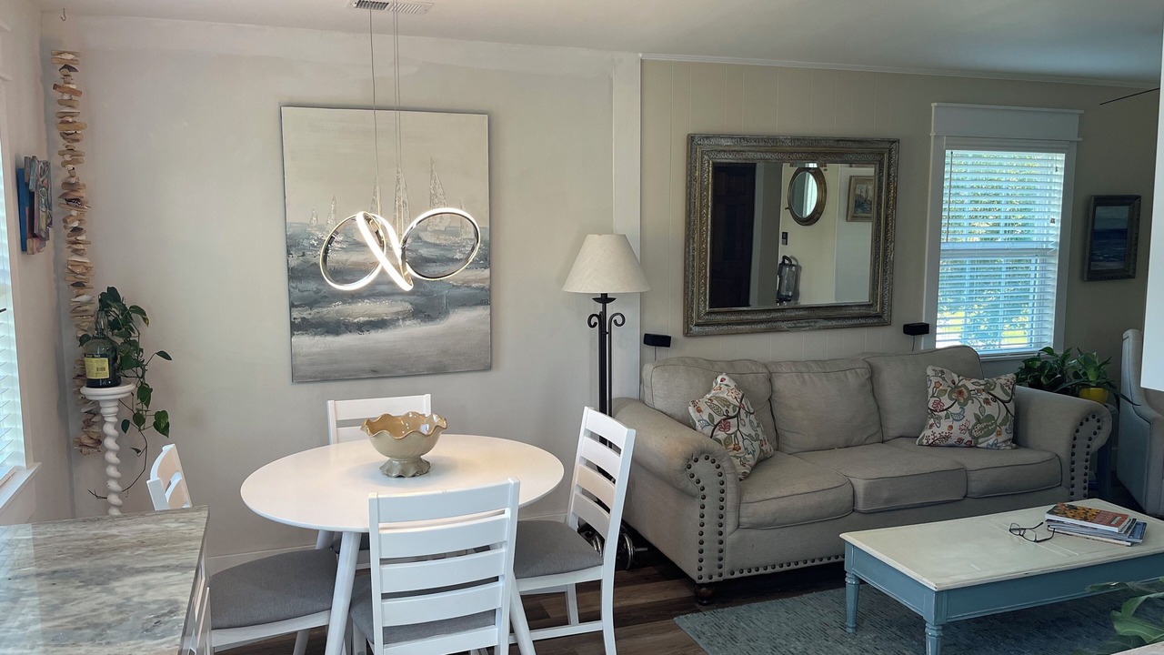 Photo of Livingroom in Waveland