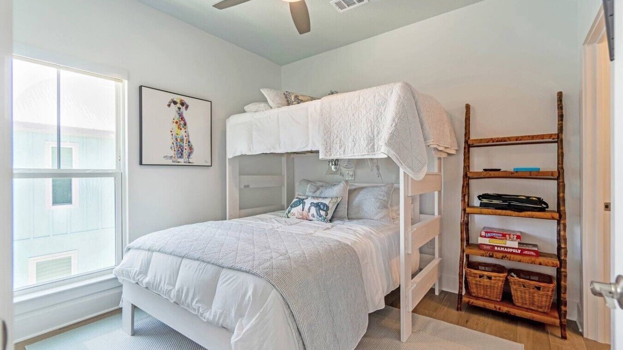 Photo of Bedroom in Ono Island