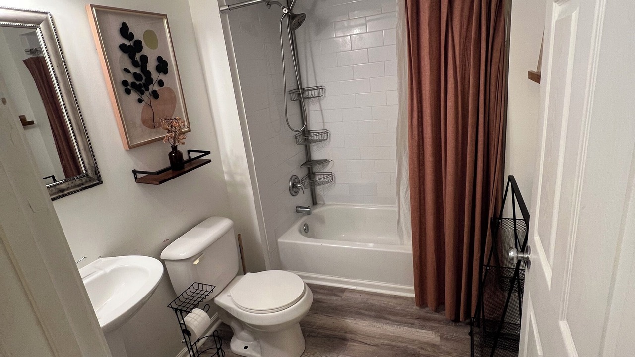 Photo of Bathroom in Tuscaloosa