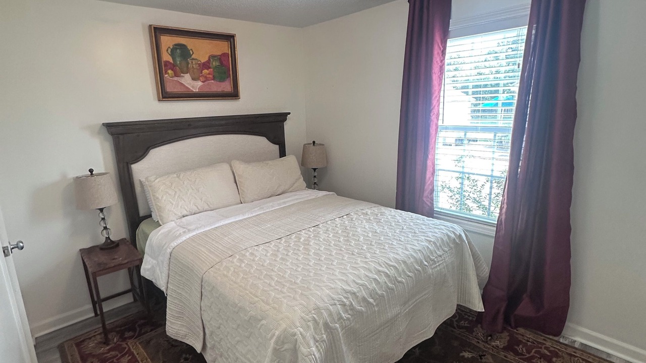 Photo of Bedroom in Tuscaloosa