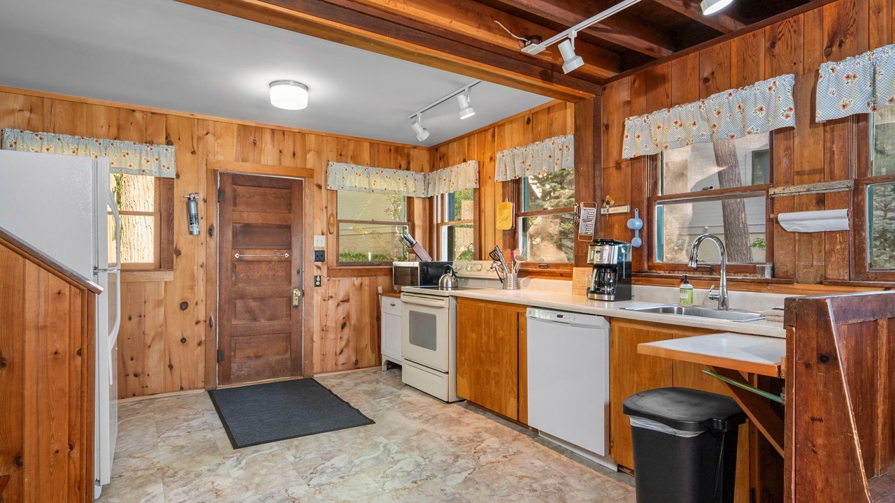Photo of Kitchen in Lake Township