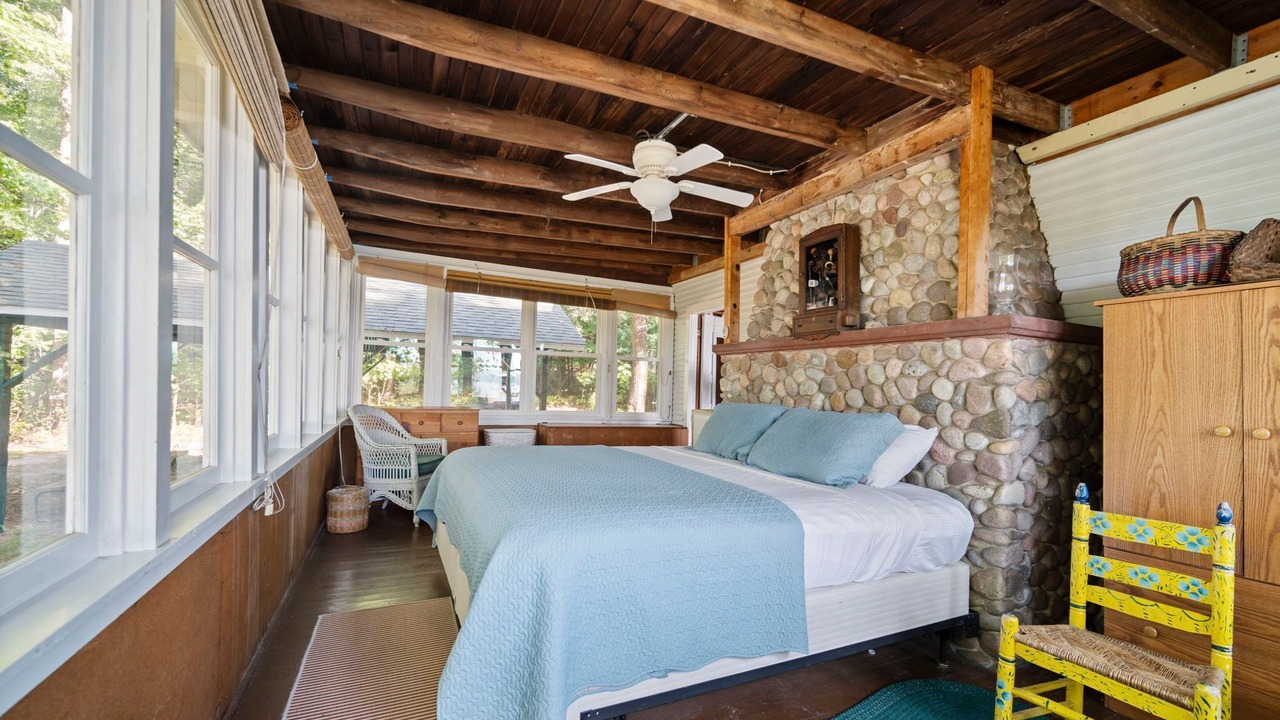 Photo of Bedroom in Lake Township