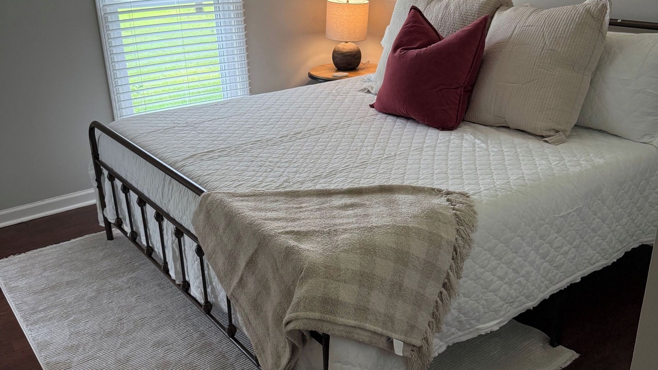 Photo of Bedroom in Northport
