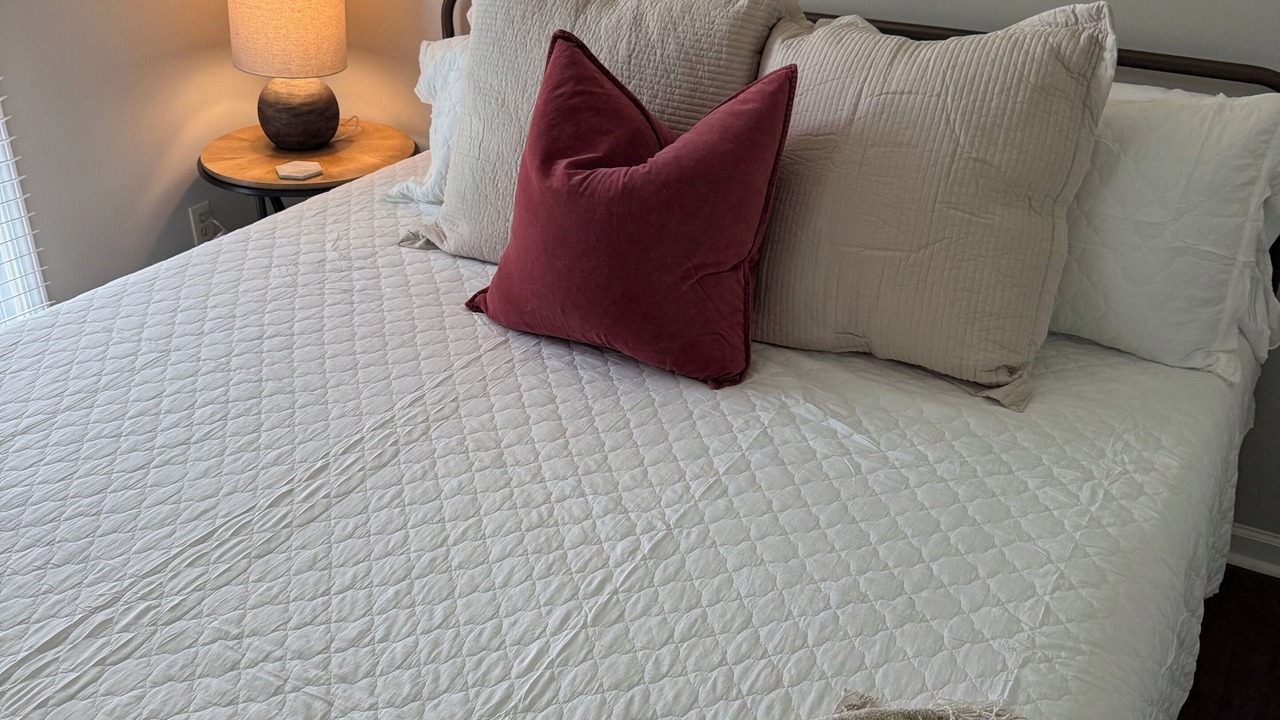 Photo of Bedroom in Northport