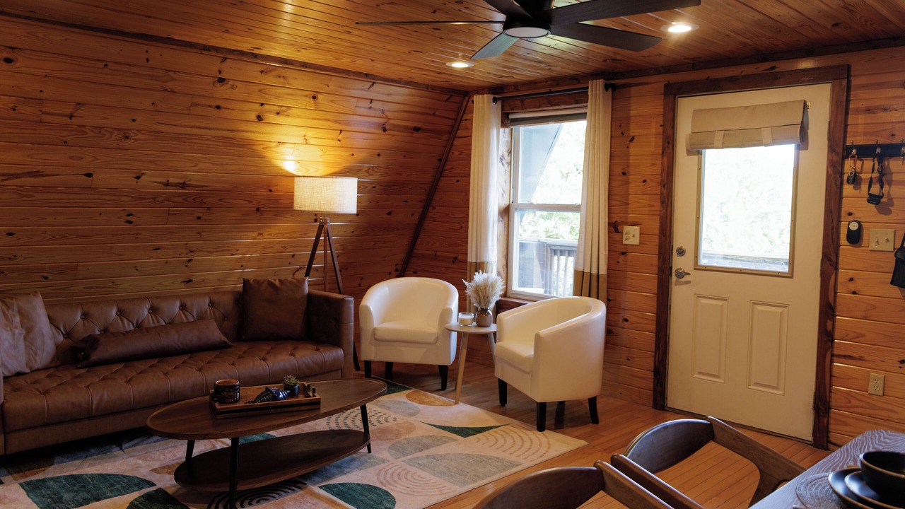 Photo of Livingroom in Gulf Park Estates