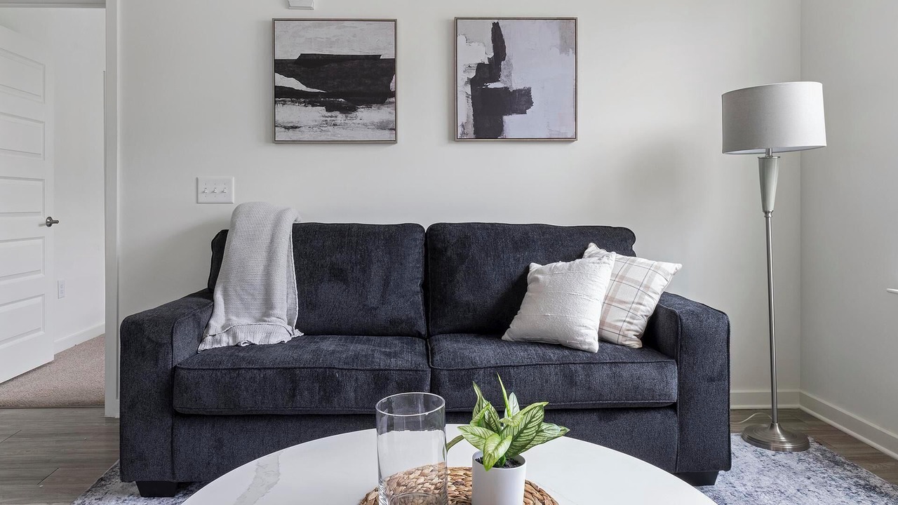 Photo of Livingroom in Mableton