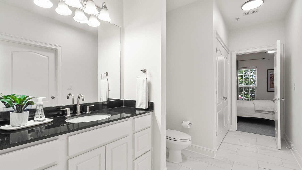Photo of Bathroom in Tuscaloosa