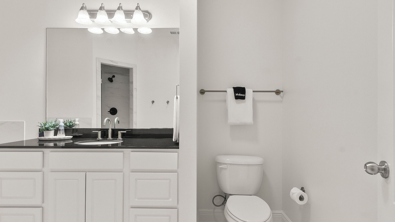 Photo of Bathroom in Tuscaloosa