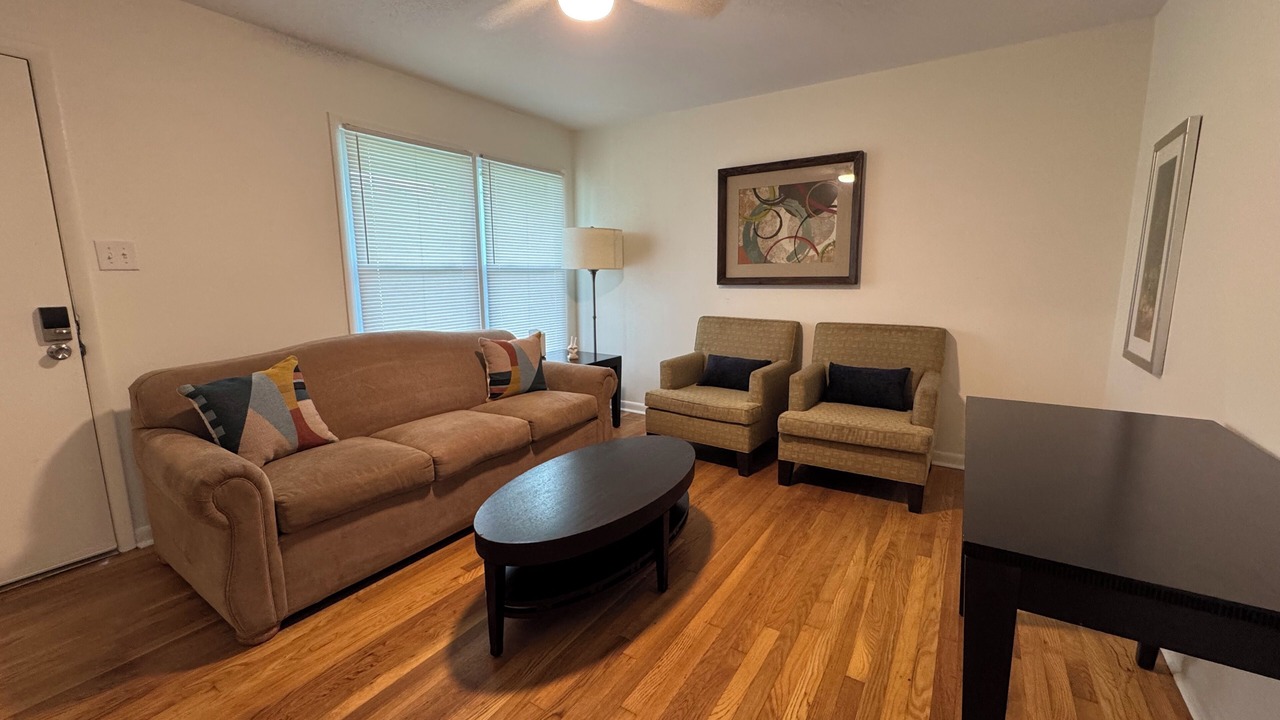 Photo of Livingroom in Perry