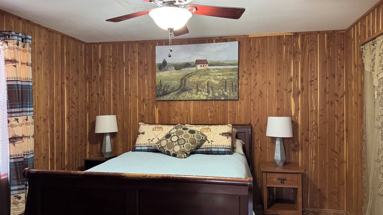 Photo of Bedroom in Lucedale