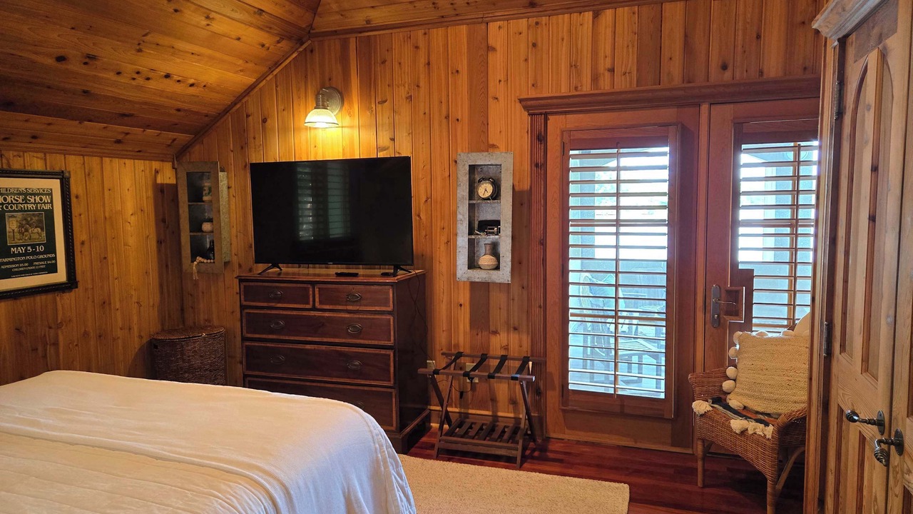Photo of Bedroom in Alexander City