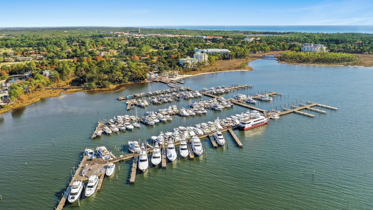 Photo of Others in Baytowne Wharf