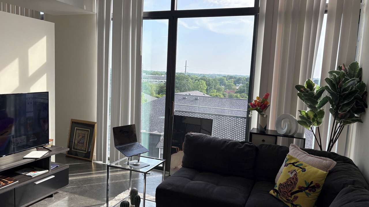 Photo of Livingroom in Westside