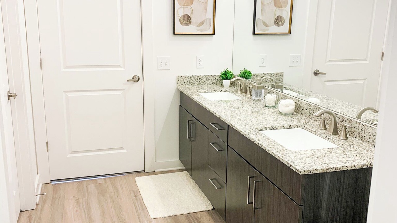 Photo of Bathroom in Boulevard Heights