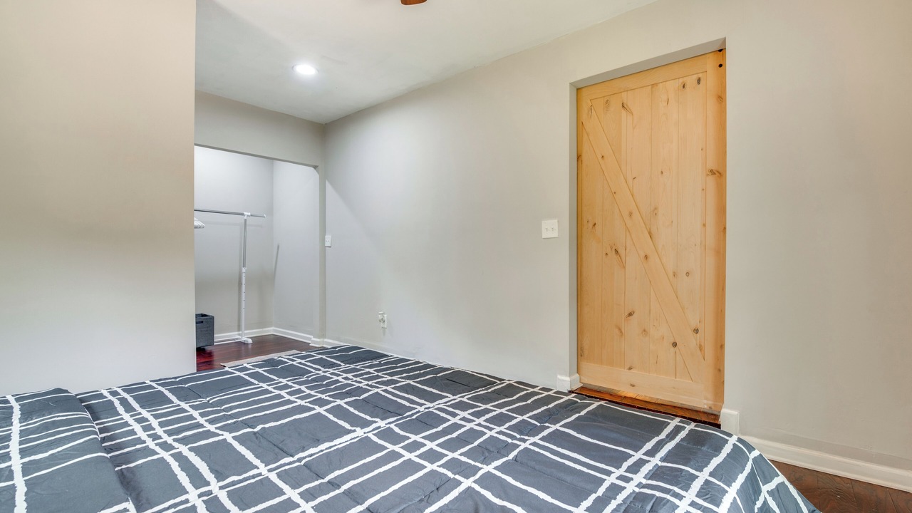 Photo of Bedroom in Gresham Park