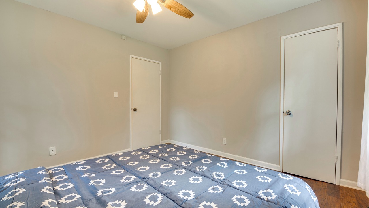 Photo of Bedroom in Gresham Park