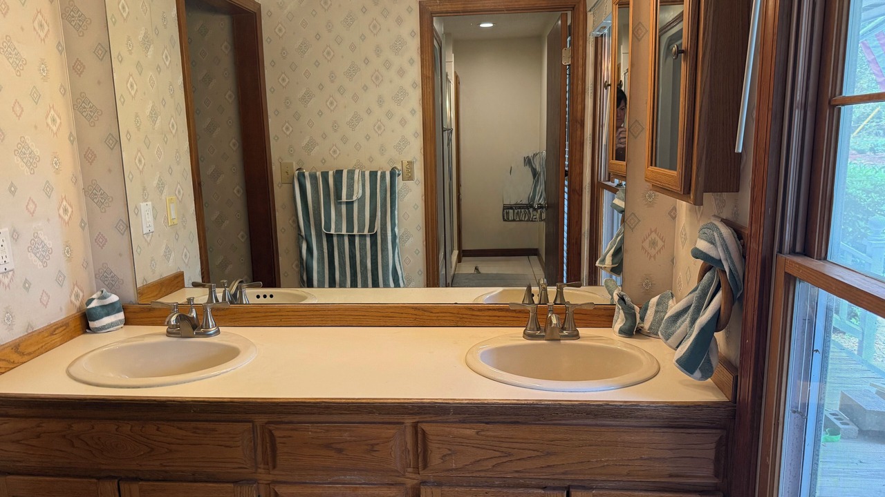 Photo of Bathroom in Diamondhead