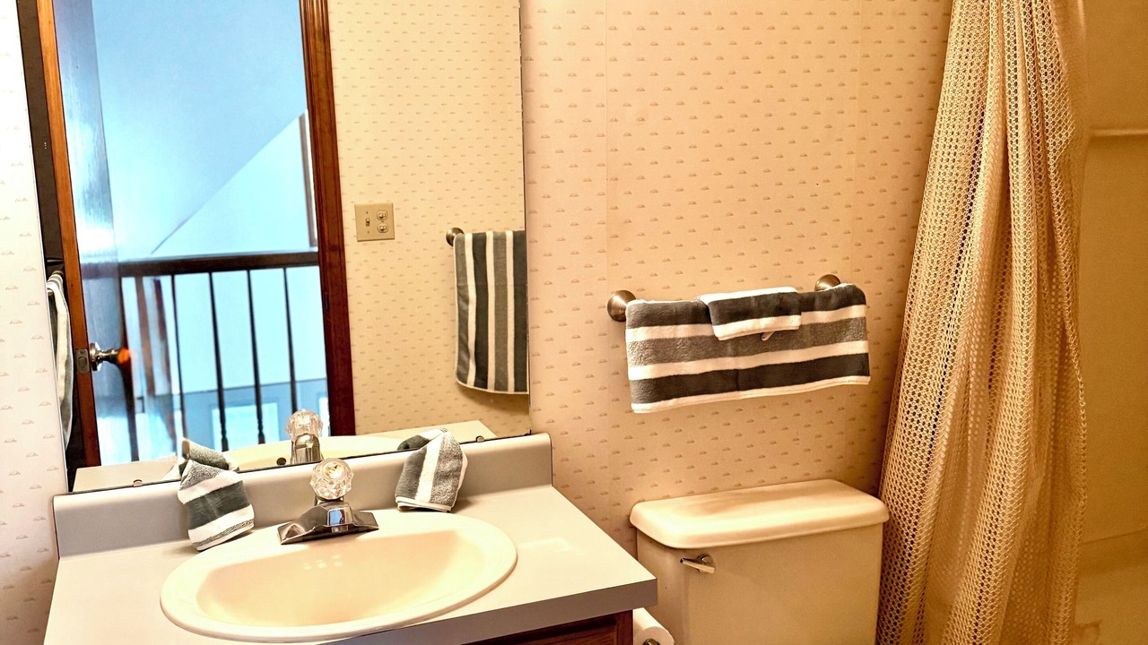 Photo of Bathroom in Diamondhead