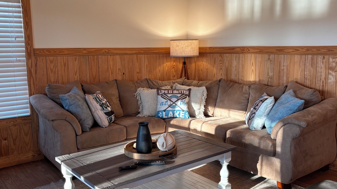 Photo of Livingroom in Newell