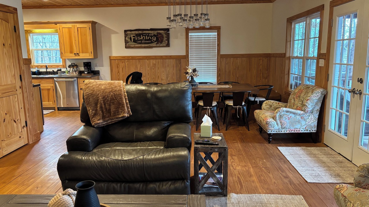 Photo of Livingroom in Newell
