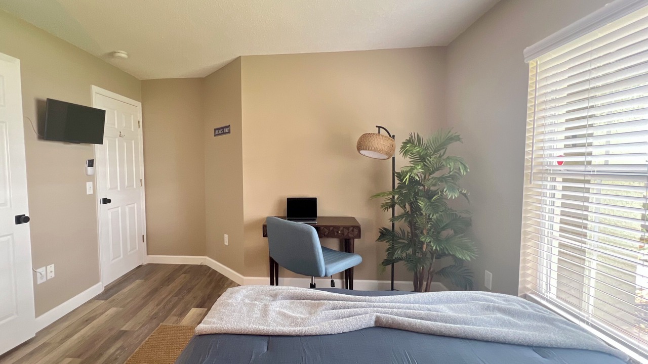 Photo of Bedroom in Florida Pines