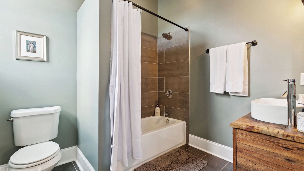 Photo of Bathroom in Saint Claude