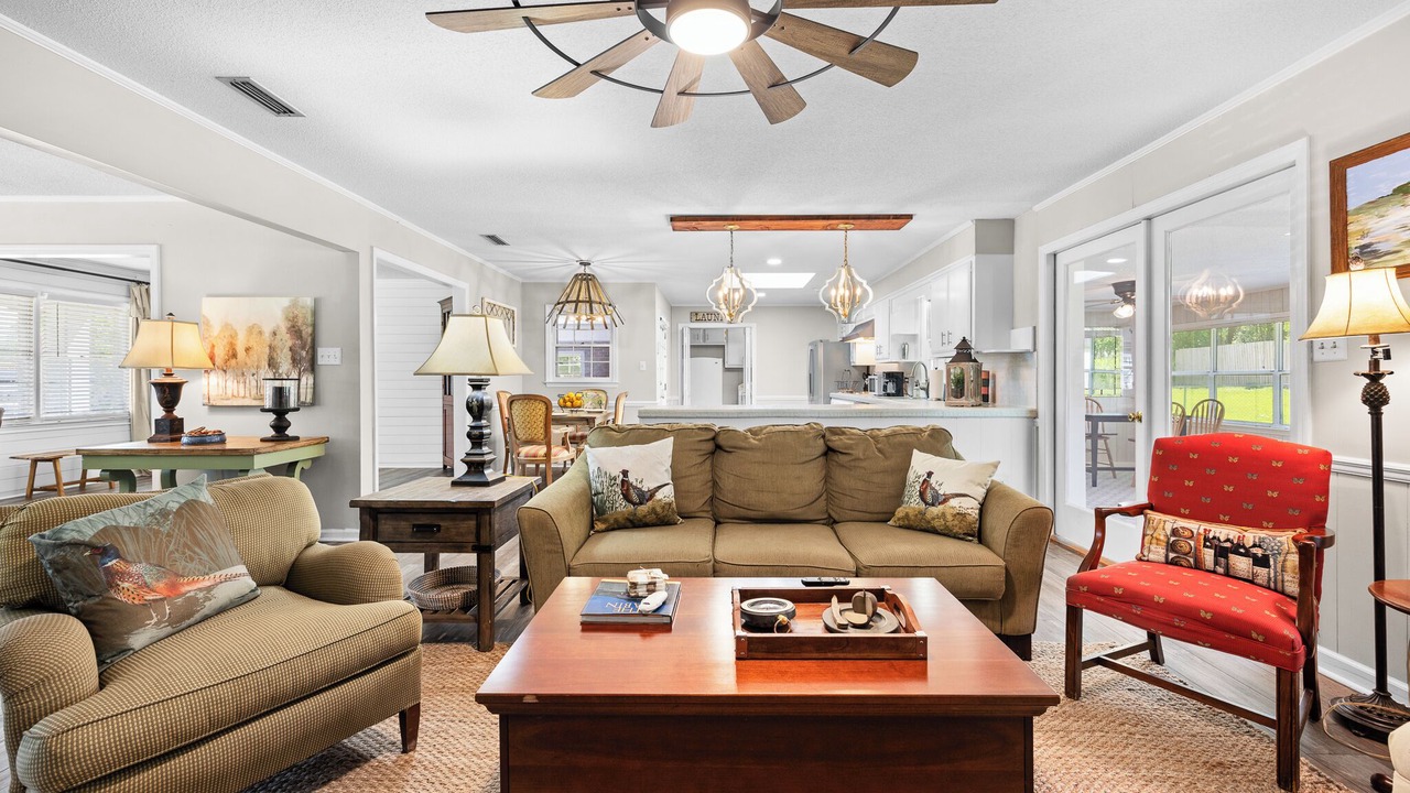 Photo of Livingroom in Valdosta