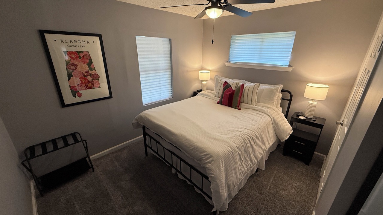 Photo of Bedroom in Northport