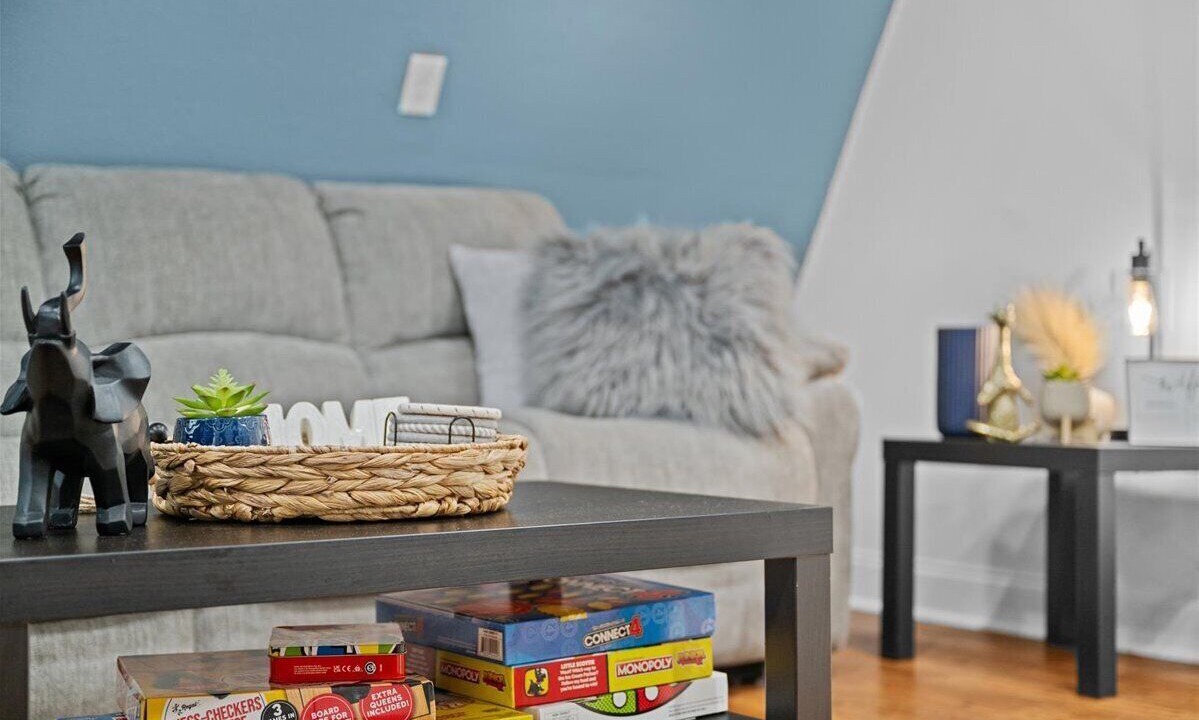 Photo of Livingroom in Putnam Hall
