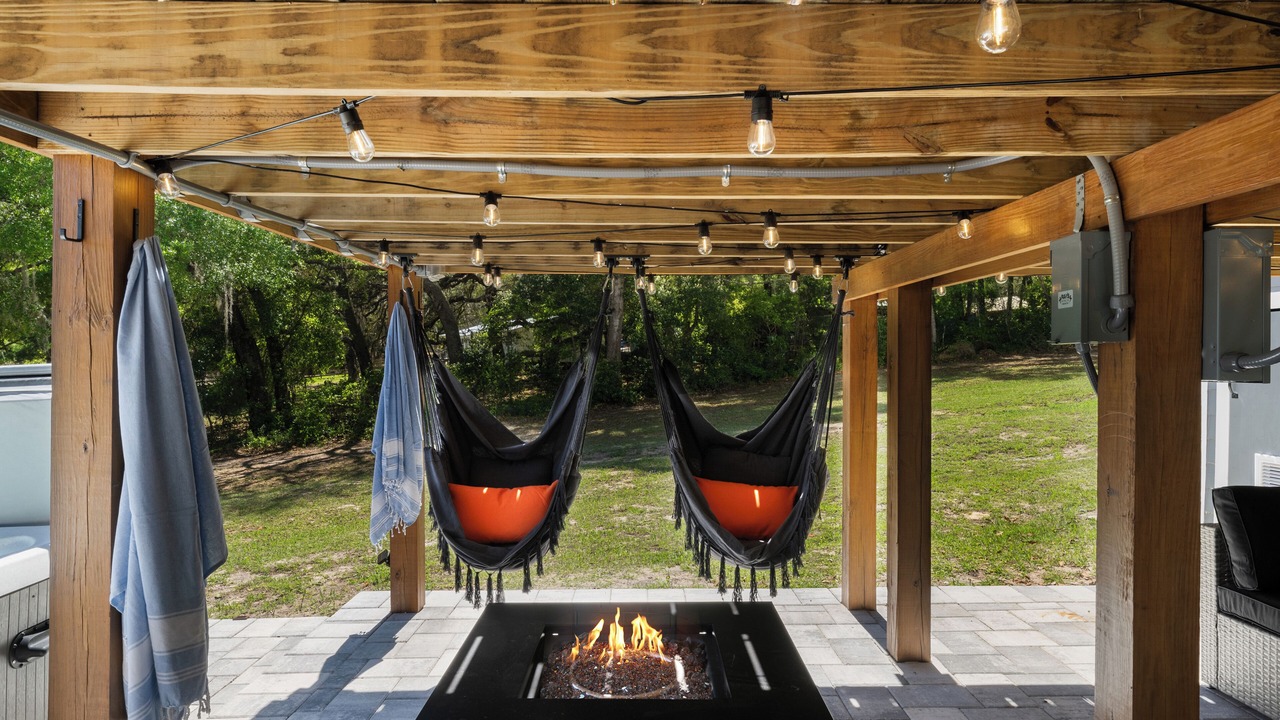 Photo of Outdoor in Putnam Hall