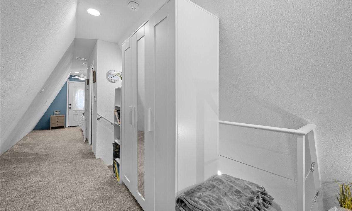 Photo of Bedroom in Putnam Hall