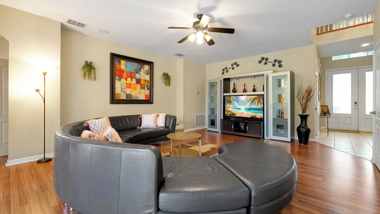 Photo of Livingroom in Plymouth
