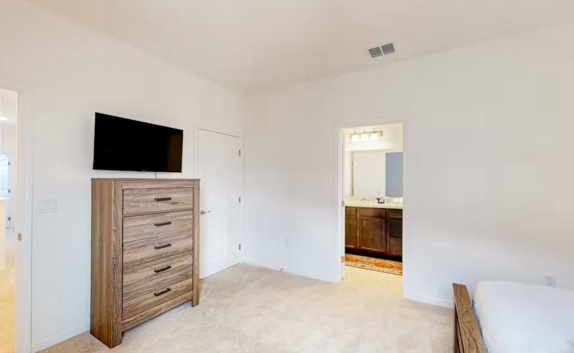 Photo of Bedroom in Davenport