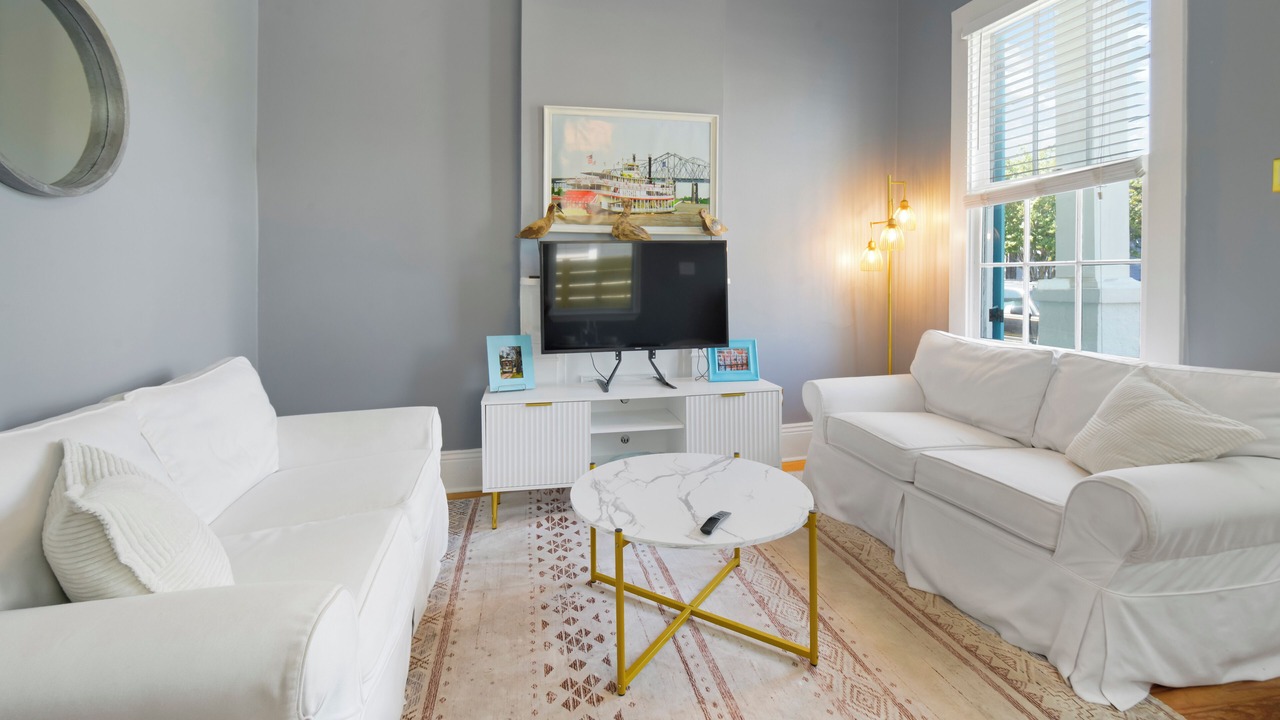 Photo of Bedroom in Freret