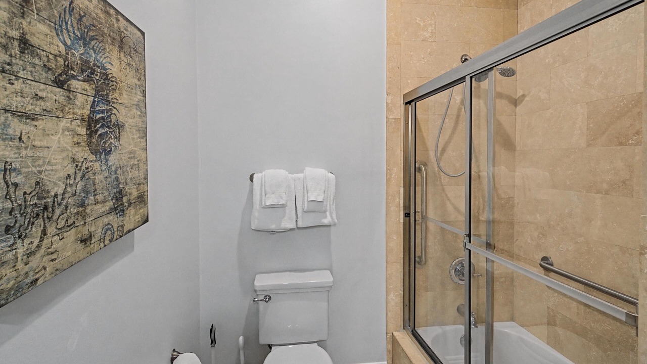 Photo of Bathroom in Villa Lago