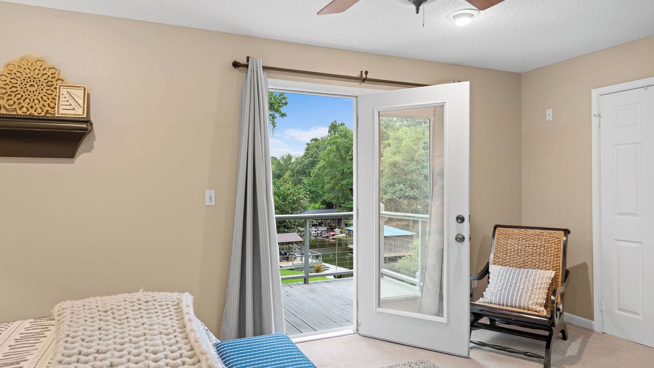 Photo of Bedroom in Northport
