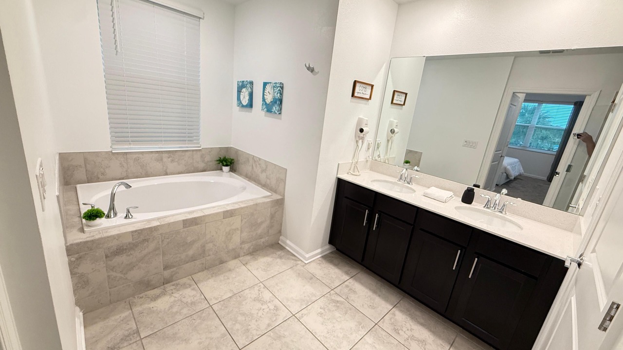 Photo of Bathroom in Four Corners