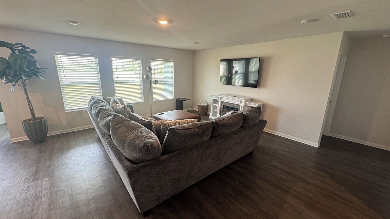 Photo of Livingroom in Valdosta