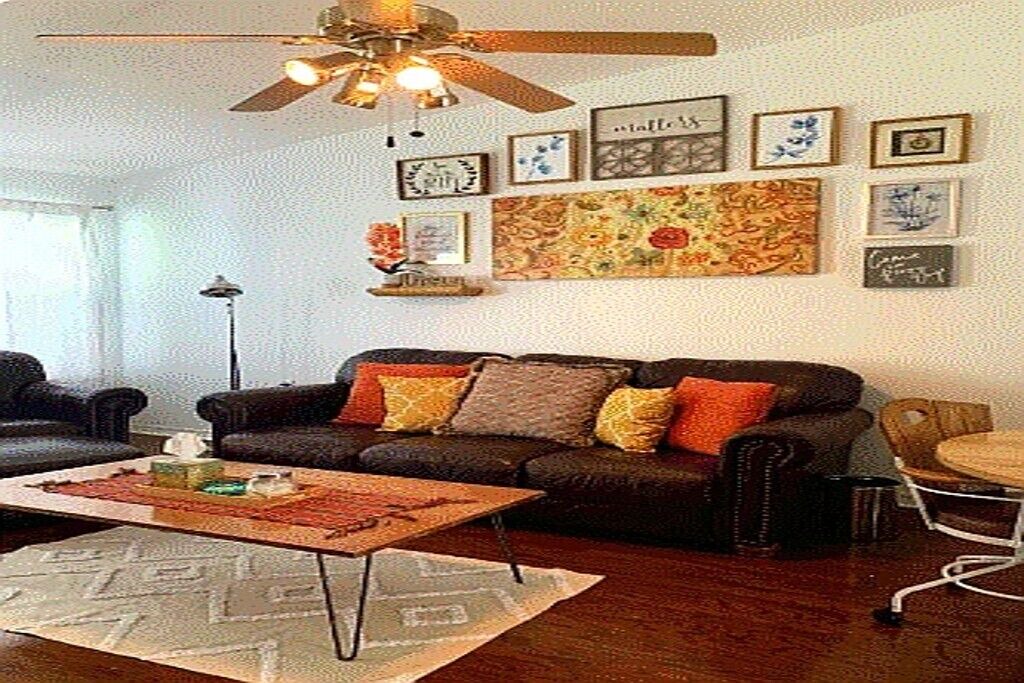 Photo of Livingroom in Northwest Pensacola