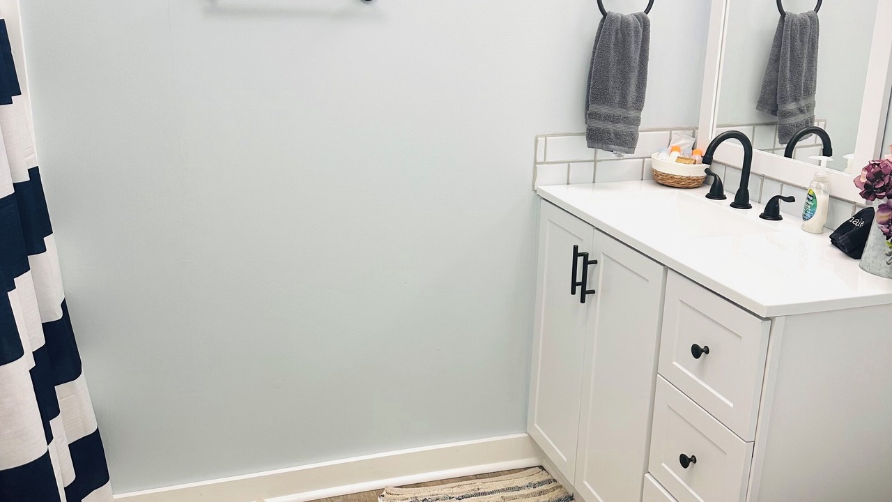 Photo of Bathroom in Laurel